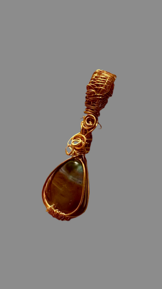 Natural Carnelian Agate Palm Stone - Handpicked Healing Crystal for Courage & Creativity